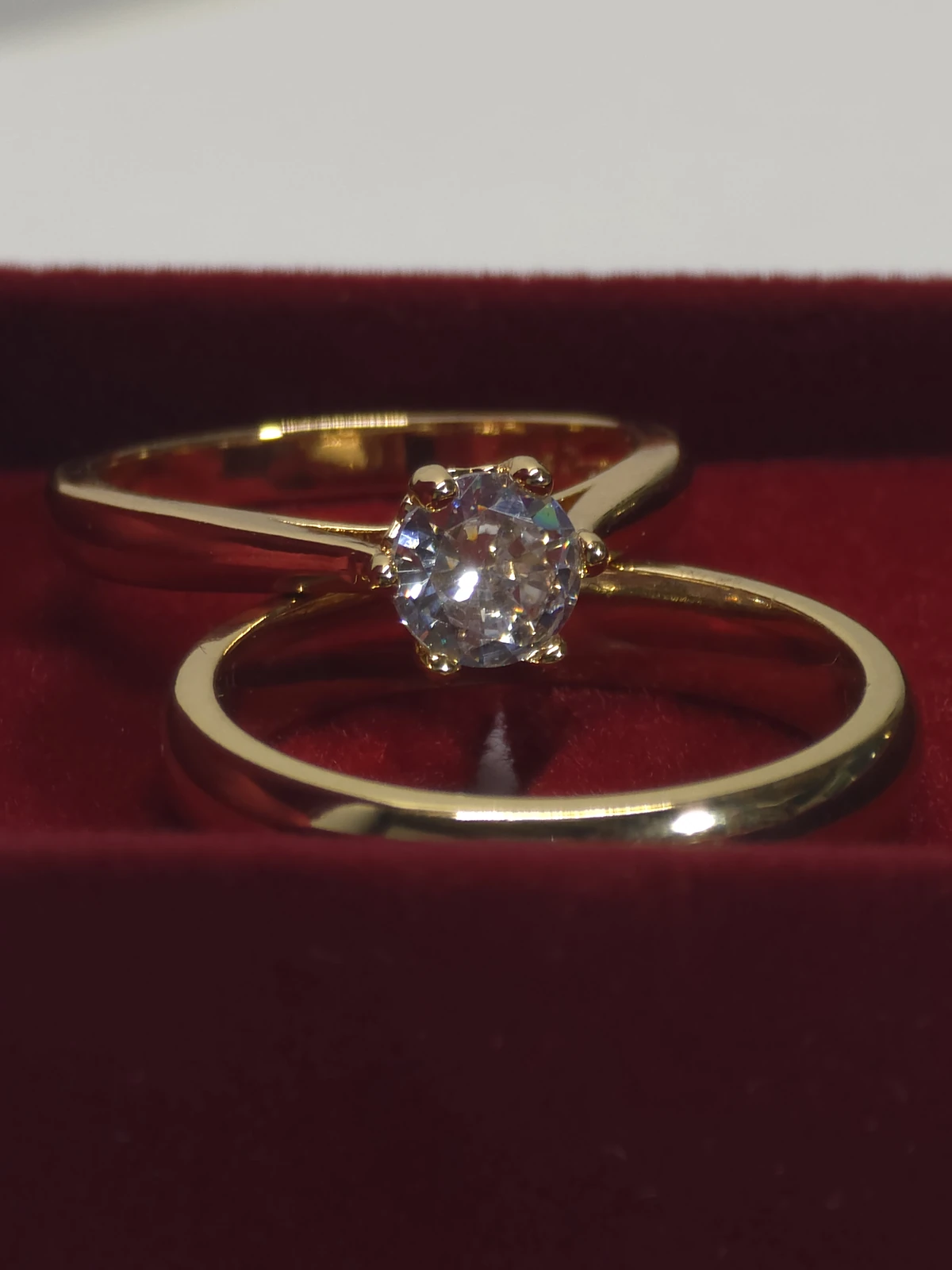 Set de anillos Lumier Clásico en estuche de terciopelo